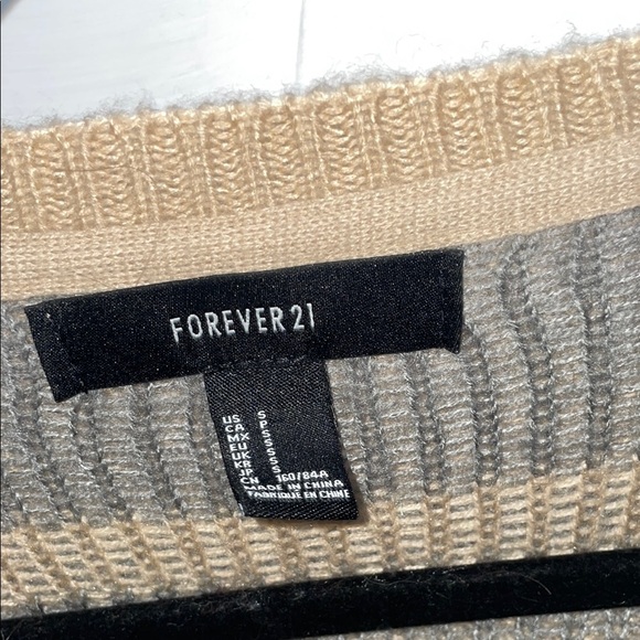 Forever 21 Tan and Black Geometric Cardigan Sweater - Picture 2 of 7